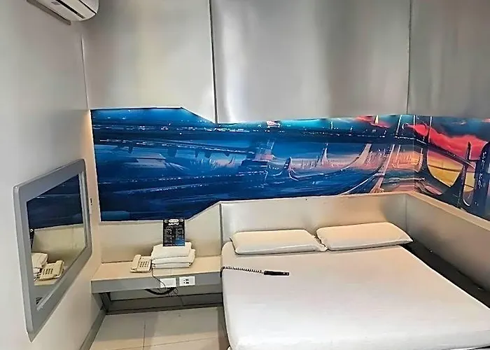 Astrotel Avenida 3*